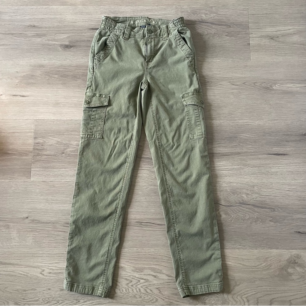 Size 00 American Eagle Outfitters Green Cargo Pants